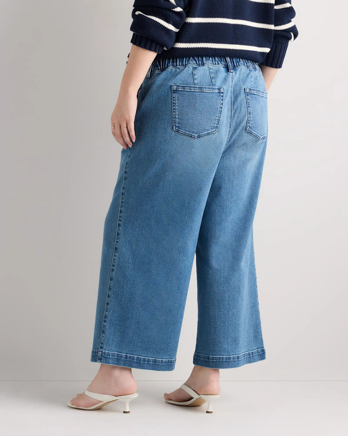 Mia Wide Leg Crop Jeans