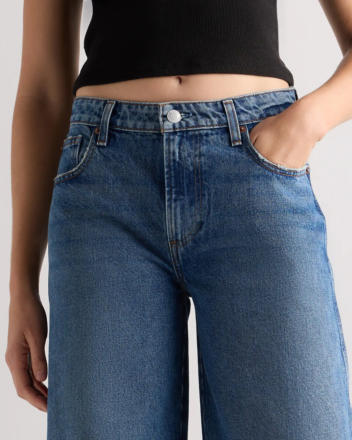 Maya Rigid Exaggerated Barrel Jeans