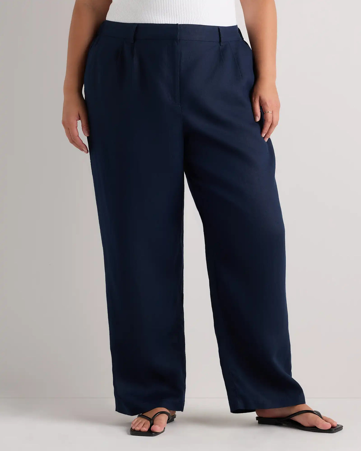 100% European Linen Pleated Trouser