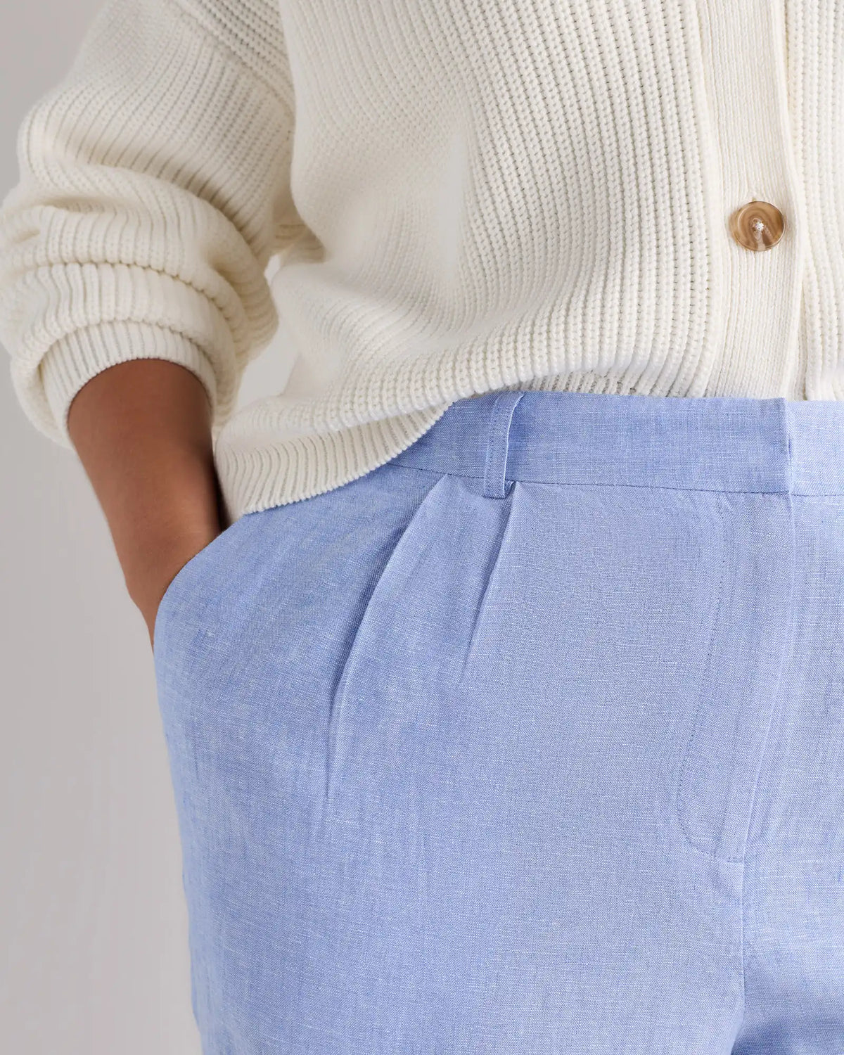 100% European Linen Pleated Trouser