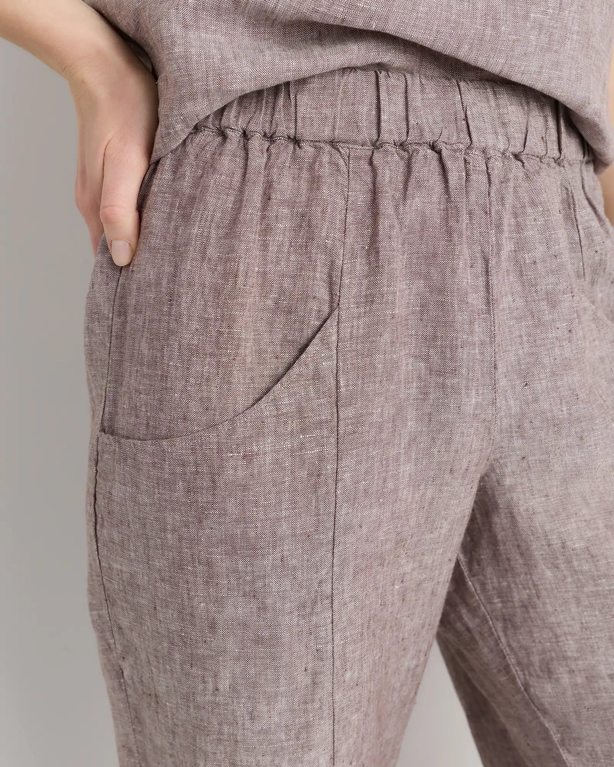 100% European Linen Tapered Ankle Pants