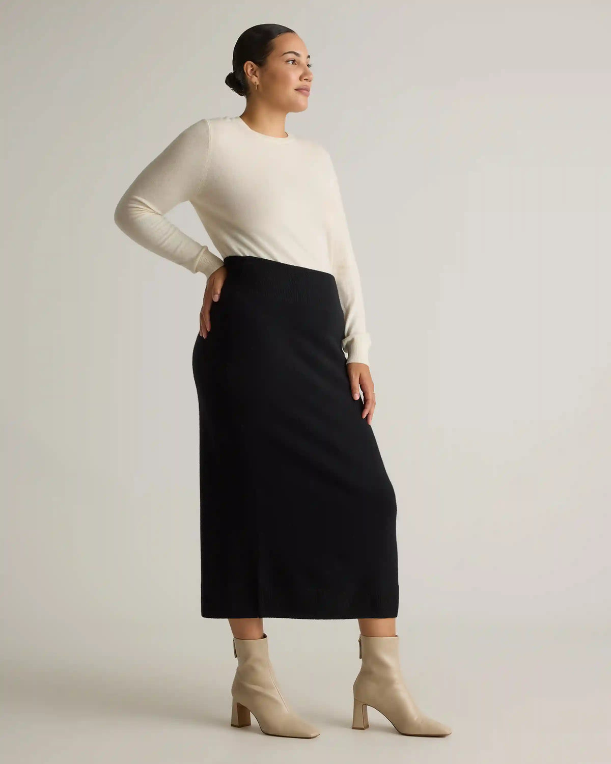 Mongolian Cashmere Fitted Midi Skirt