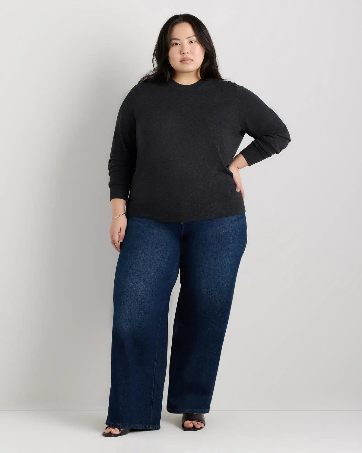 Lightweight Cotton Cashmere Crew Sweater