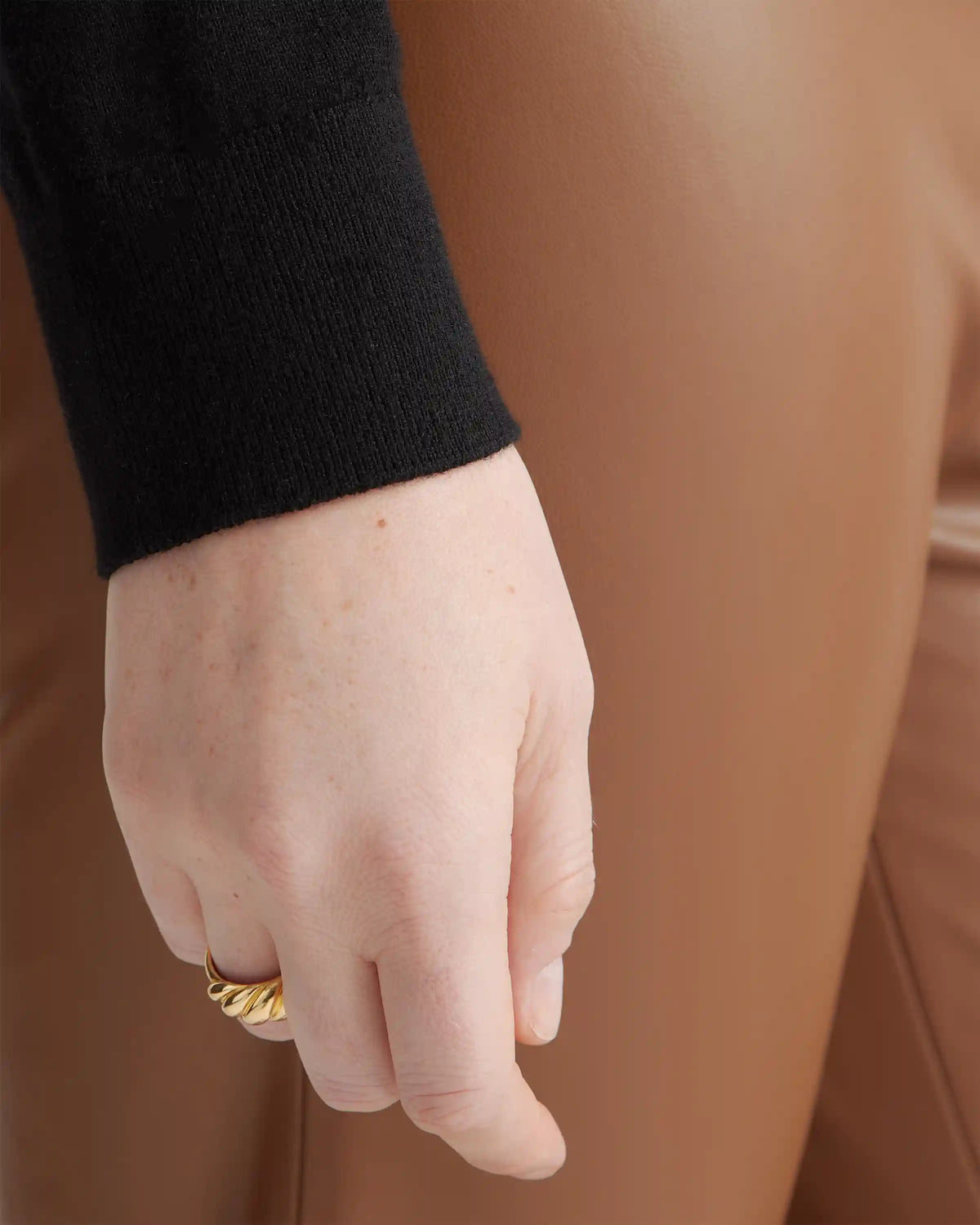 Lightweight Cotton Cashmere Crew Sweater