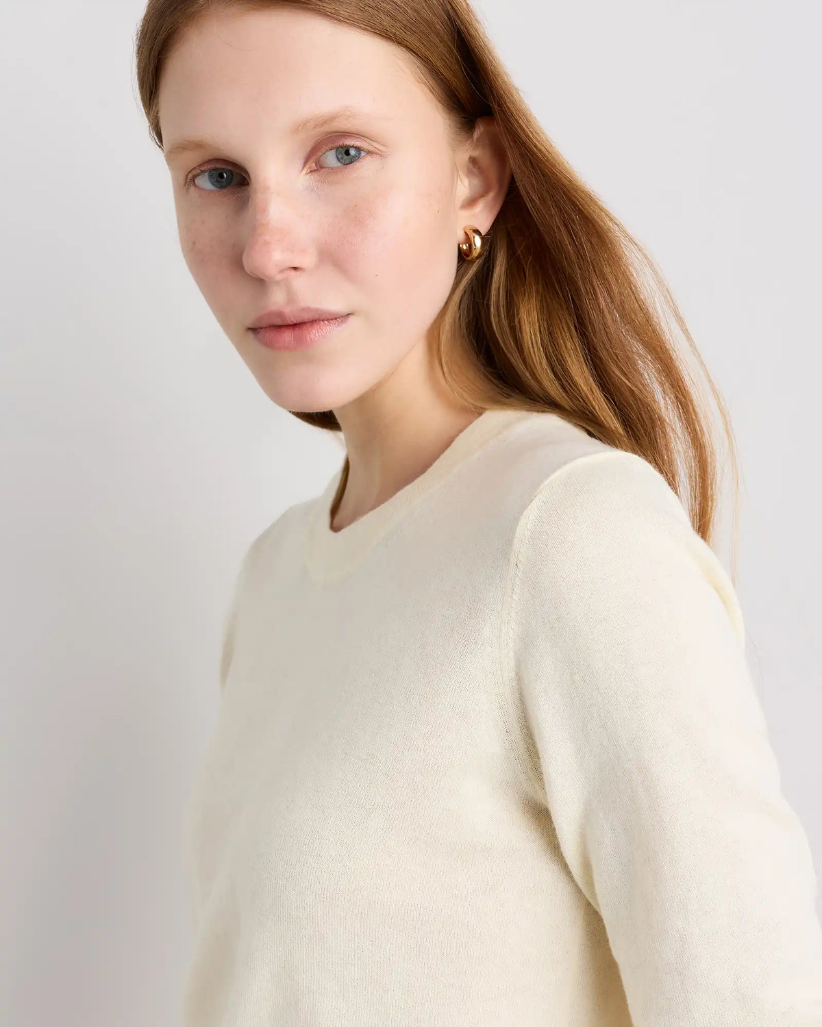 Lightweight Cotton Cashmere Crew Sweater